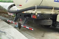 东风柳汽 霸龙507 340马力 8X4 粉粒物料车(中集牌)(ZJV5316GFLLY3)