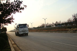 一汽解放底盘&nbsp;混凝土搅拌车外观                                                图片