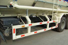 一汽解放底盘&nbsp;粉粒物料运输车上装图片