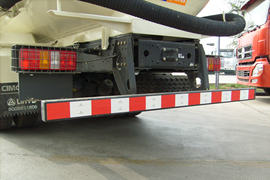 一汽解放底盘&nbsp;粉粒物料运输车上装图片