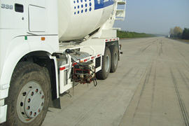 重汽豪沃(HOWO)底盘&nbsp;混凝土搅拌车上装                                                图片