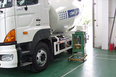 广汽日野 700系列 410马力 6X4 混凝土搅拌车(凌宇牌)(CLY5253GJB1)