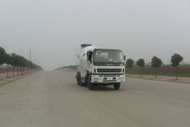 五十铃底盘&nbsp;混凝土搅拌车外观                                                图片