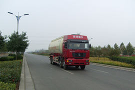 陕汽重卡底盘&nbsp;粉粒物料运输车外观图片