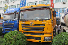 陕汽 德龙F3000重卡 385马力 6X4 5.6米自卸车(中长平顶)(SX3255DR384)