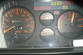 金刚&nbsp;自卸车驾驶室                                               图片