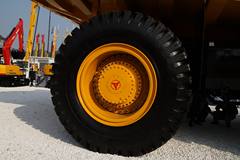 三一 SRT95 矿山车