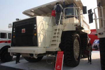 北方重工TR100矿山车