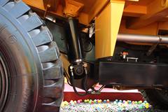 柳工SGA7322矿山车