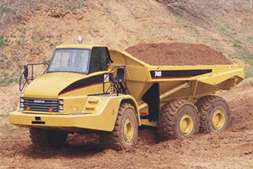 卡特彼勒740铰接式卡车