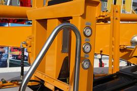 奔驰底盘&nbsp;泵车上装                                                图片