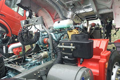 中国重汽 豪瀚重卡 336马力 6X4 牵引车(ZZ4255N3246C1B)