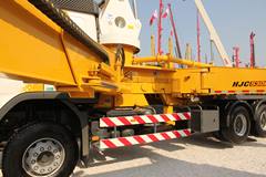 山推 37米混凝土泵车(沃尔沃底盘)