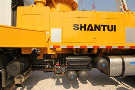 雷诺底盘 泵车&nbsp;泵车底盘                                                图片