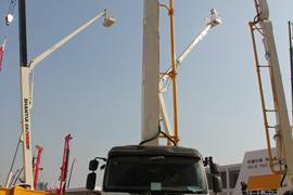 雷诺底盘 泵车&nbsp;泵车外观                                                图片