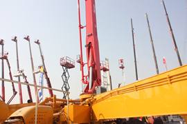 徐工--奔驰底盘 泵车&nbsp;泵车上装                                                图片