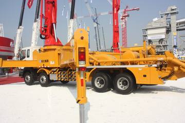 徐工--奔驰底盘 泵车&nbsp;泵车外观                                                图片