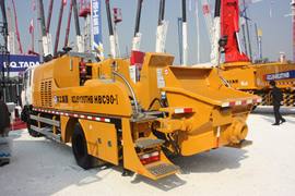 徐工--沃尔沃底盘 泵车&nbsp;泵车外观                                                图片