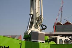 柳工 47米混凝土泵车(五十铃底盘)