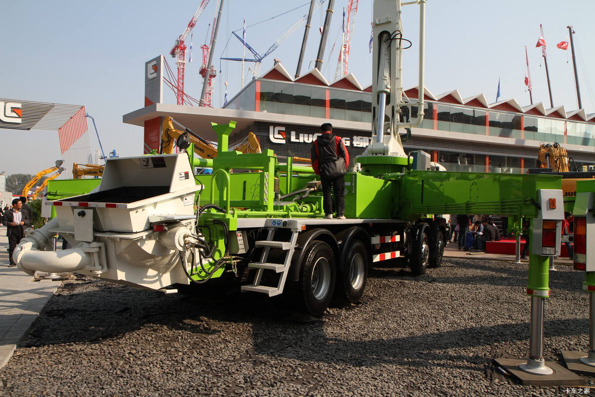 柳工 47米混凝土泵车(五十铃底盘)