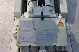 奔驰底盘 泵车&nbsp;泵车底盘                                                图片