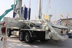 中联重科 47米混凝土泵车(五十铃底盘)