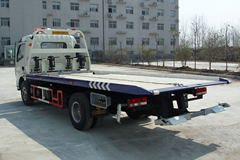 东风 多利卡 140马力 4X2 清障车(江特牌)(EQ5080TQZK)