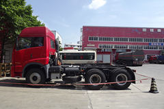 青岛解放 新大威重卡 340马力 6X4 牵引车(CA4257P2K8T1EA80)