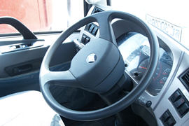 远征&nbsp;牵引车驾驶室                                               图片