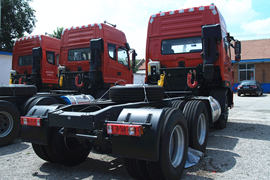 远征&nbsp;牵引车外观                                                图片