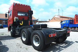 远征&nbsp;牵引车外观                                                图片