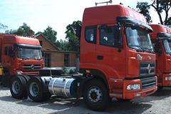 精功 远征重卡 340马力 6X4 牵引车(ZJZ4250DPT4AZ3)