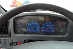 东风柳汽 乘龙 160马力 4.5米自卸车(LZ3050RAH)