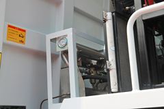 宇通重工 380马力 6X4 宽体矿用自卸车