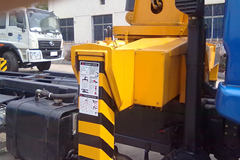 时代 金刚 125马力 4X2 随车吊(BJ5122V4PBB-A1)