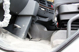 乘龙M7&nbsp;牵引车驾驶室                                               图片