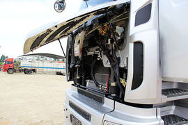 乘龙M7&nbsp;牵引车外观                                                图片