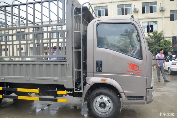 兰州重汽HOWO豪沃购悍将载货车享0.2万优惠