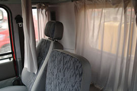 徐工重卡底盘&nbsp;随车吊驾驶室图片