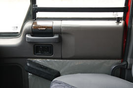 徐工重卡底盘&nbsp;随车吊驾驶室图片