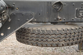 徐工重卡底盘&nbsp;随车吊底盘图片