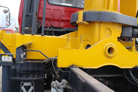 徐工重卡底盘&nbsp;随车吊上装图片