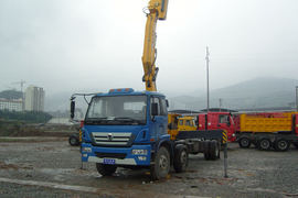 徐工重卡底盘&nbsp;随车吊外观图片