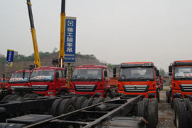 瑞龙&nbsp;载货车底盘                                                图片