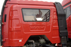 解放 J6L中卡 160马力 4X2 厢式载货车(CA5160XXYP62K1L4A1E)