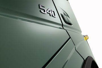 �ֶ��� ��FH16�ؿ� 700���� 4X2 ǣ����ͼƬ