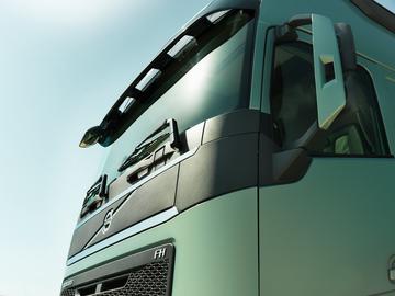 �ֶ��� ��FH16�ؿ� 700���� 4X2 ǣ����ͼƬ