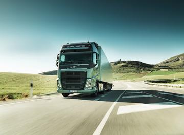 �ֶ��� ��FH16�ؿ� 700���� 4X2 ǣ����ͼƬ