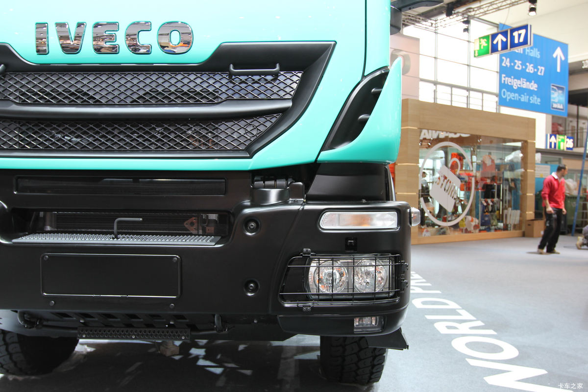 ά New Trakkerϵؿ 500 8X4ж                                                