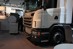 斯堪尼亚 P系列重卡 320马力 6X2 牵引车(型号P320 DB6X2*4MNB 城市垃圾车)